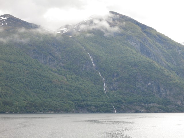 Hurtigruten_2015-06-18_11-31